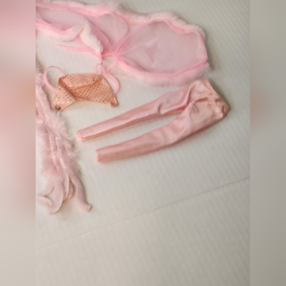 Vintage 1966 & 1968 Mattel Barbie/Ken Doll Lot (See Description For List) - Picture 4 of 16